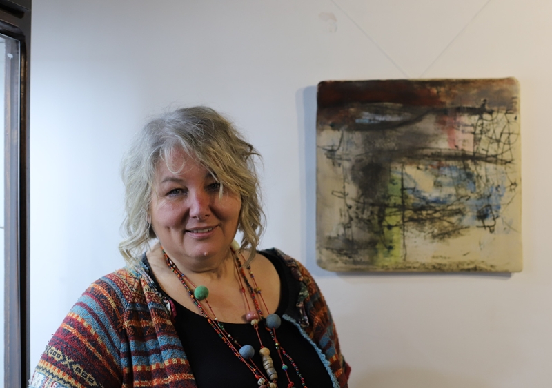 Отворена је изложба керамике УХВАТИ ТРЕНУТАК у галерији Ранчићеве куће